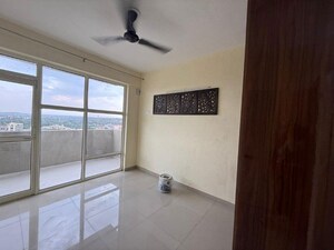 Room in 2 BHK Apartment at Pyramid Midtown, Sector 59 – for Rent