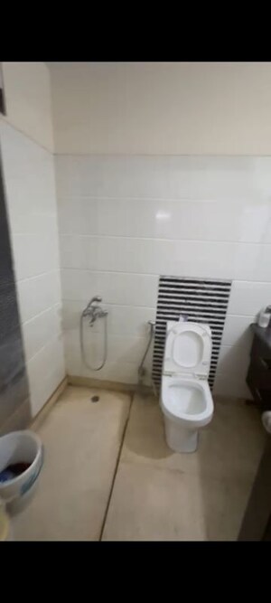 Master Bedroom in 3 BHK Builder Floor at Kalkaji – for Rent