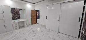 Room in 3 BHK Independent House at RWA Residential Society Sector 46, Sector 46 – for Rent