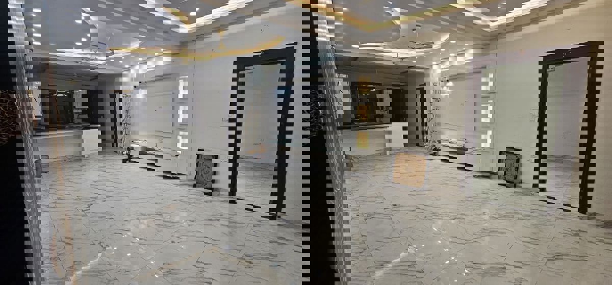 3 BHK 250 Sq.Mt. Independent House in RWA Residential Society Sector 46