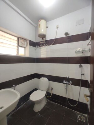 Kitchen in 3 BHK Builder Floor at Rt Nagar – for Rent