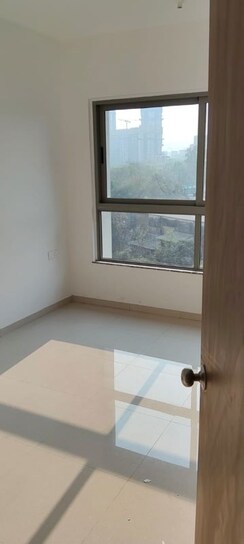 2 BHK Apartment For Rent in Raymond Ten X Habitat