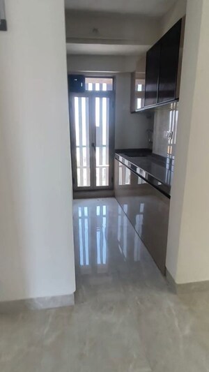 Room in 2 BHK Apartment at Dadar West – for Rent