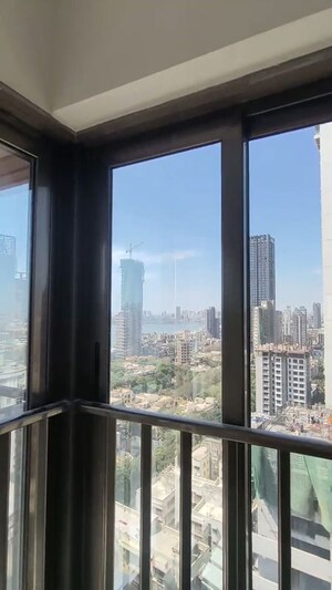 Room in 2 BHK Apartment at Dadar West – for Rent