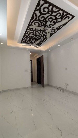 Living Room in 2 BHK Builder Floor at Saket – for Rent