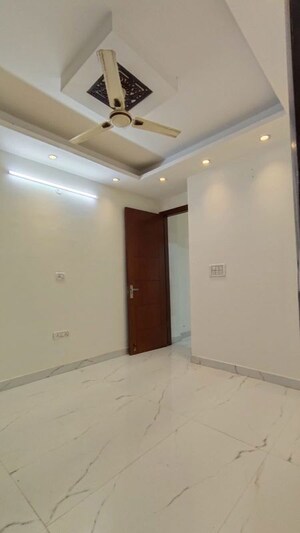 Room in 2 BHK Builder Floor at Saket – for Rent