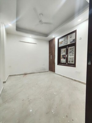 Room in 3 BHK Builder Floor at Saket – for Rent