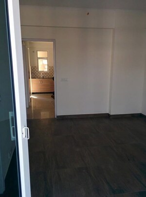 Room in 2 BHK Apartment at Gaur City 2 - 14th Avenue, Sector 16c Greater Noida – for Rent