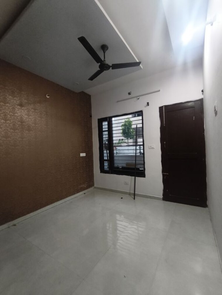 Room, nk-sharma-savitry-greens-2 3 Bedroom 100 Sq.Yd. Villa In Ghazipur Zirakpur 10303088