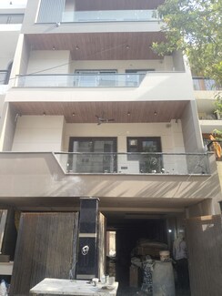 3 BHK + Pooja Room Builder Floor For Sale in Paschim Vihar