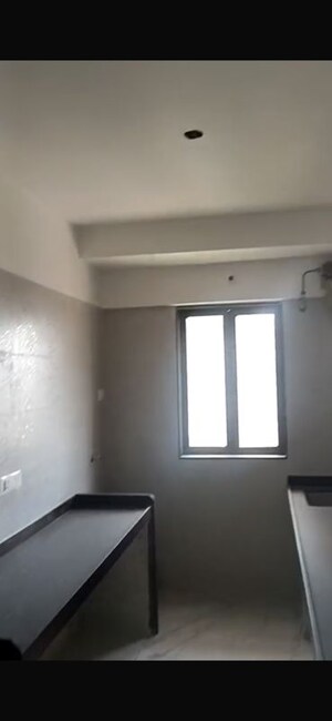 Room in 2 BHK Apartment at Anant Tara, Kandivali West – for Rent