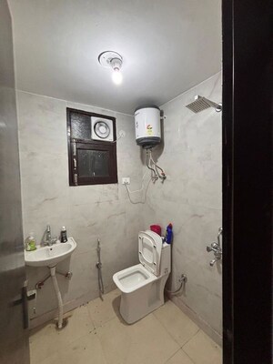 Bathroom in 1 BHK Builder Floor at Saket – for Rent