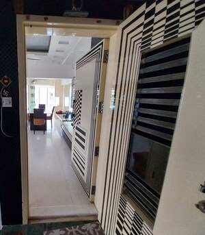 Balcony in 3 BHK Apartment at Babulnath View CHS, Malabar Hill – for Rent