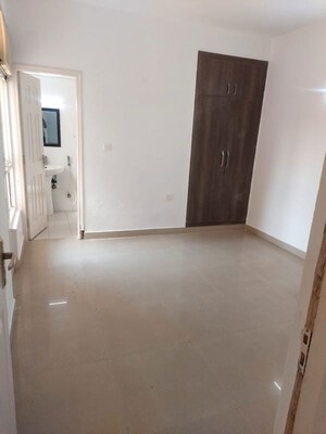 Room in 2 BHK Apartment at Eros Sampoornam, Sector 2 Greater Noida – for Sale