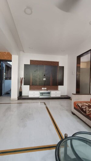 Living Room in 4 BHK Builder Floor at Vishnu Vihar CHS, Gultekdi – for Rent