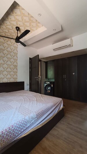 Bedroom in 4 BHK Builder Floor at Vishnu Vihar CHS, Gultekdi – for Rent
