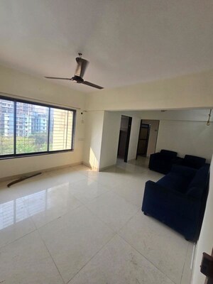 Room in 2 BHK Apartment at Malabar Hill – for Rent