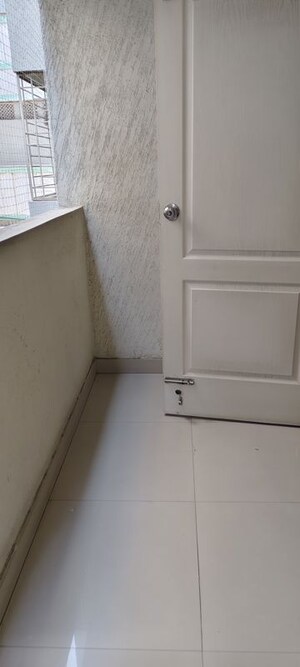 Room in 2 BHK Apartment at Sivanchetti Gardens – for Rent