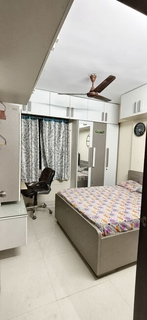 Bedroom in 2 BHK Apartment at Wadgaon Sheri – for Rent
