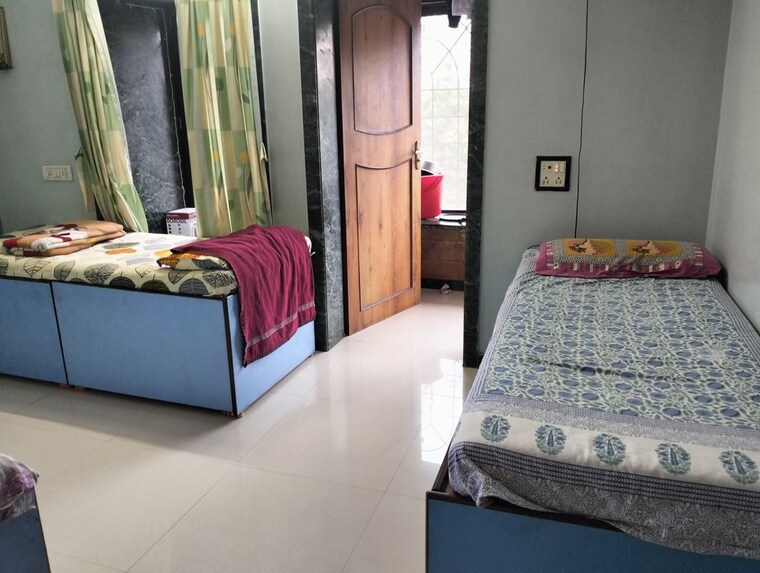 Bedroom, gokuldham colony Pg For Girls In Gokuldham Colony 10303307