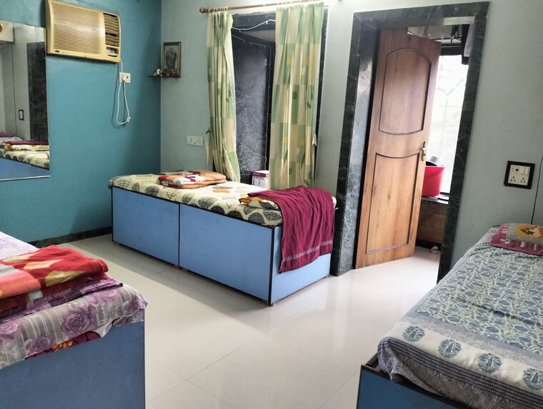 Bedroom, gokuldham colony Pg For Girls In Gokuldham Colony 10303307