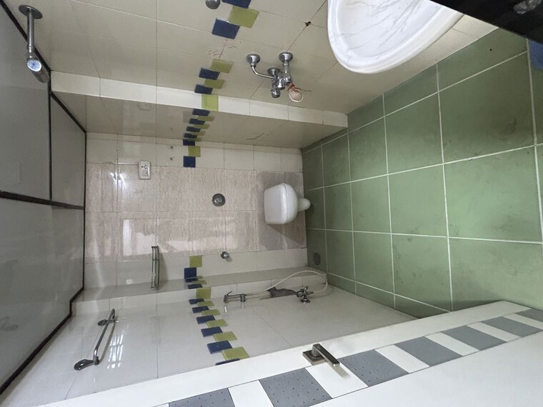 Bathroom, sita-sadan-chs 3 Bedroom 1050 Sq.Ft. Apartment In Borivali West Mumbai 10302982