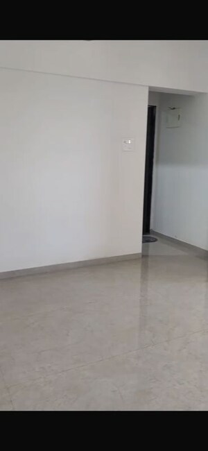 Room in 1 BHK Apartment at Sandhya Jeevan Mangal CHS, Kandivali West – for Sale