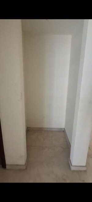 Bathroom in 3 BHK Apartment at Lodha Sterling, Kolshet Road – for Sale