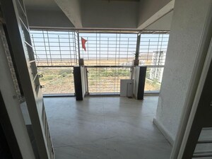 Room in 2 BHK Apartment at Kamdhenu 7th Heaven, Dhanori – for Rent