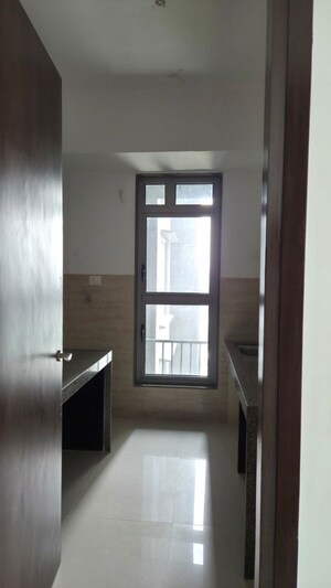 Room in 2 BHK Apartment at Sunteck City Avenue 4, Goregaon West – for Sale