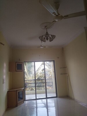Room in 2 BHK Apartment at Jeff Surobhi Township, Tingre Nagar – for Rent
