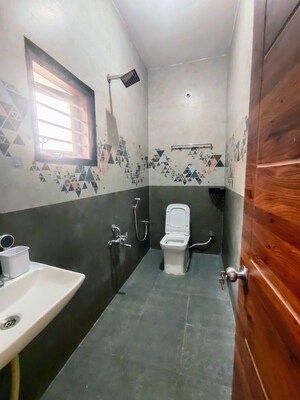 Kitchen in 2 BHK Builder Floor at Hsr Layout – for Rent