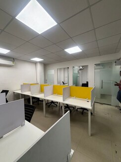 Office Space For Rent in Sector 63