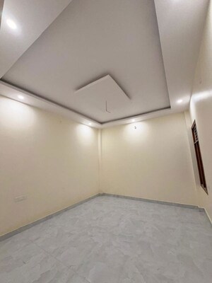 Room in 2 BHK Independent House at Jankipuram – for Sale