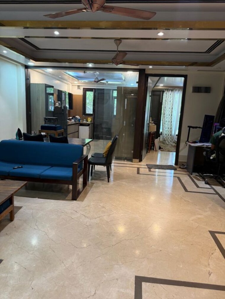 Gym, delhi cantonment 3 Bedroom 200 Sq.Yd. Builder Floor In Delhi Cantonment Delhi 10303508