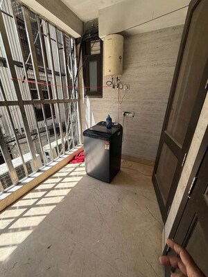 Balcony in 3 BHK Builder Floor at Delhi Cantonment – for Rent