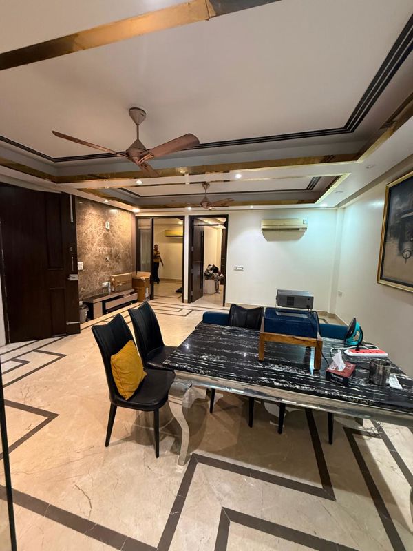 3 BHK + Pooja Room,Servant Room Builder Floor For Rent in Delhi Cantonment