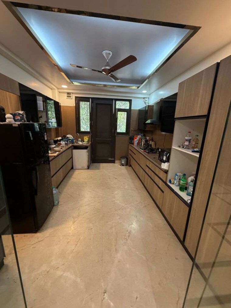 Room, delhi cantonment 3 Bedroom 200 Sq.Yd. Builder Floor In Delhi Cantonment Delhi 10303508
