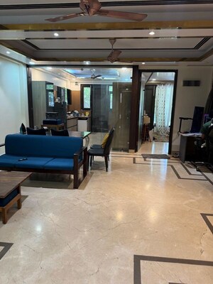 Gym in 3 BHK Builder Floor at Delhi Cantonment – for Rent