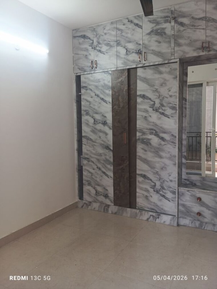 Room, pyramid-midtown 2 Bedroom 1000 Sq.Ft. Apartment In Sector 59 Gurgaon 10303512