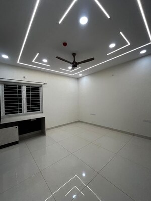 Room in 3 BHK Apartment at Aparna Zenon, Puppalaguda – for Rent