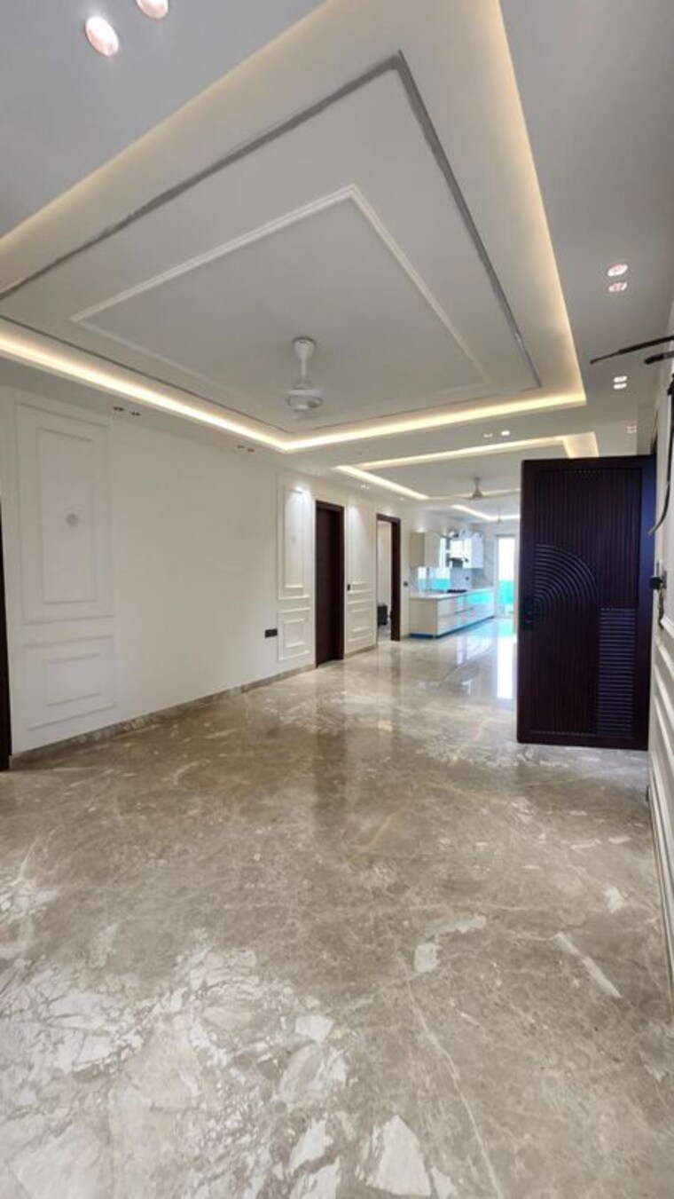 Room, uppal-southend 4 Bedroom 305 Sq.Yd. Builder Floor In Sector 49 Gurgaon 10303525