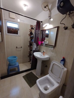 Bathroom in 3.5 BHK Apartment at Prateek Wisteria, Sector 77 – for Rent