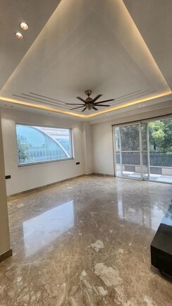3 BHK + Pooja Room,Servant Room,Study Room,Extra Room,Basement,Store Room Builder Floor For Rent in Smart World Orchard