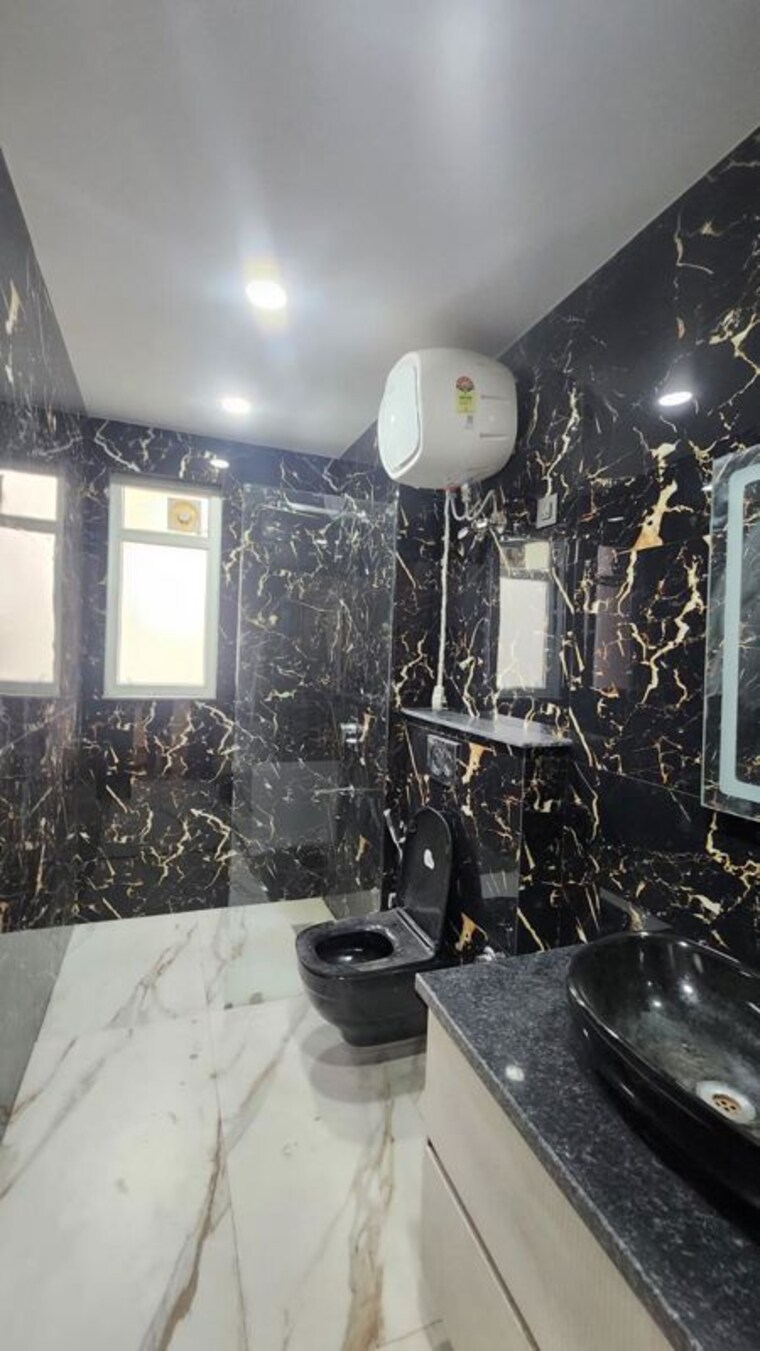Gym, smart-world-orchard 3 Bedroom 1715 Sq.Ft. Builder Floor In Sector 61 Gurgaon 10303549