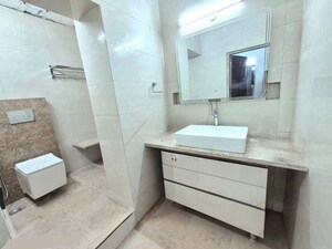 Bathroom in 3 BHK Builder Floor at Green Park – for Sale