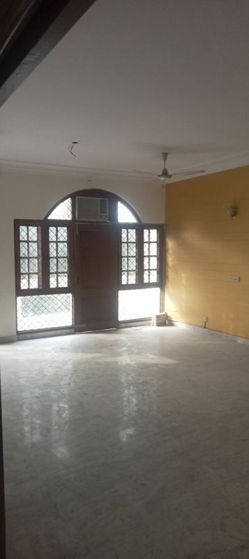 4 BHK + Extra Room Builder Floor For Rent in Gulmohar Park
