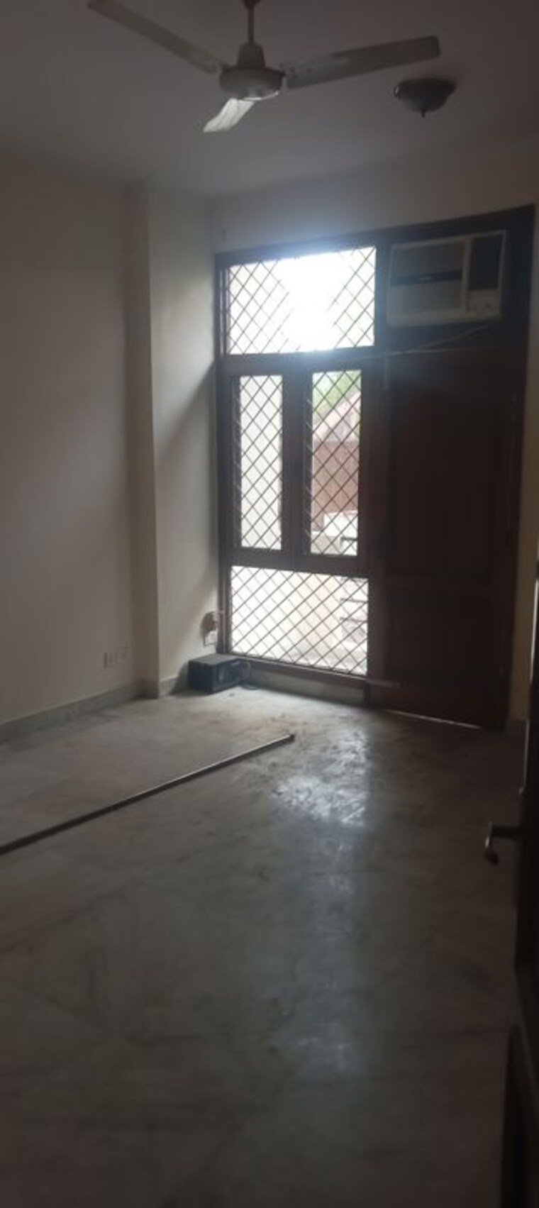 Room, gulmohar park 4 Bedroom 400 Sq.Yd. Builder Floor In Gulmohar Park Delhi 10303557
