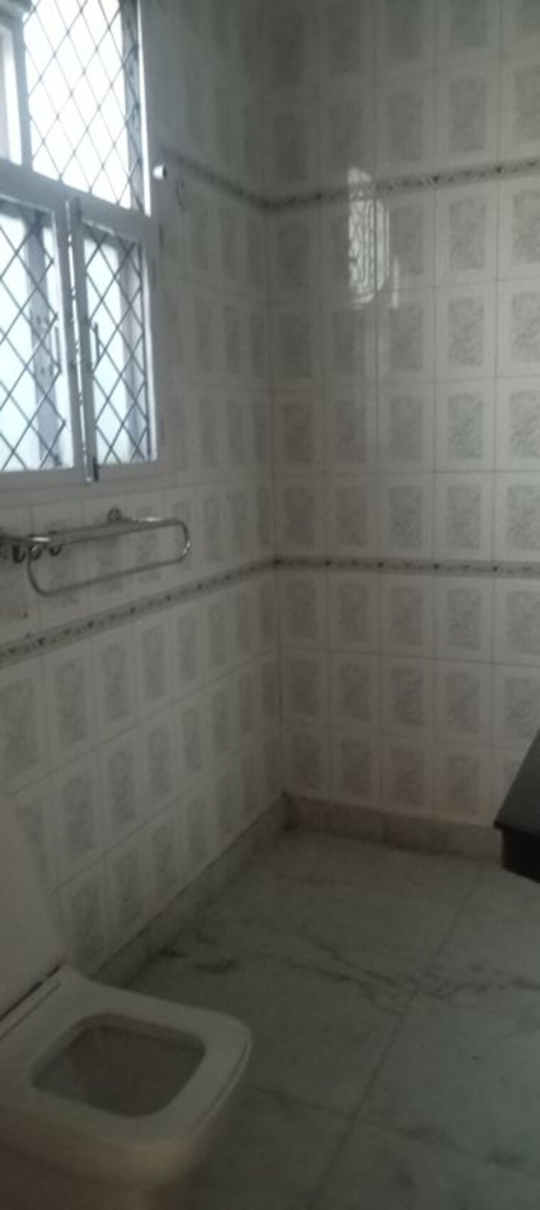 Bathroom, gulmohar park 4 Bedroom 400 Sq.Yd. Builder Floor In Gulmohar Park Delhi 10303557