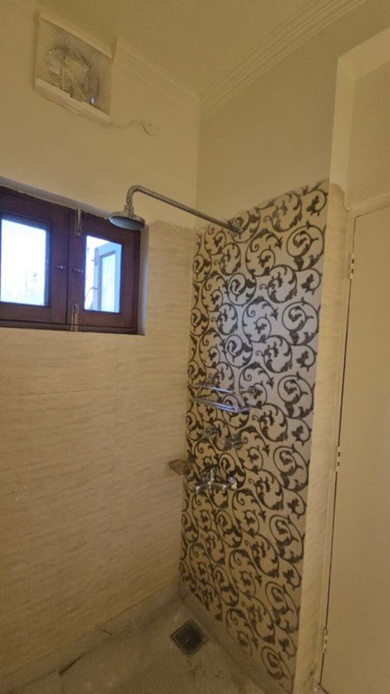 Bedroom, panchsheel park 3 Bedroom 2100 Sq.Ft. Builder Floor In Panchsheel Park Delhi 10303564